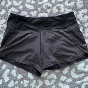 Mid-rise Speed Up Shorts in 4” - Size 4